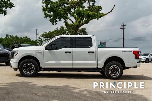 2023 Ford F-150 Lightning XLT