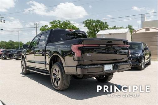 2023 Ford F-150 Lightning LARIAT