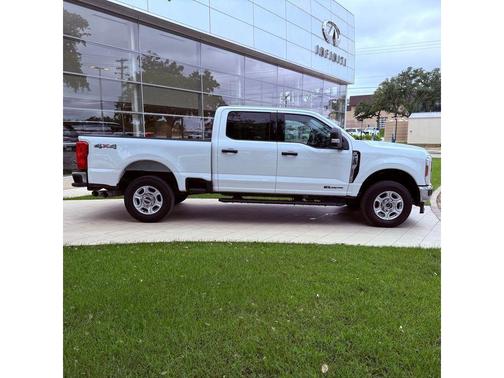 Oxford White 2026 Ford F-250 XLT