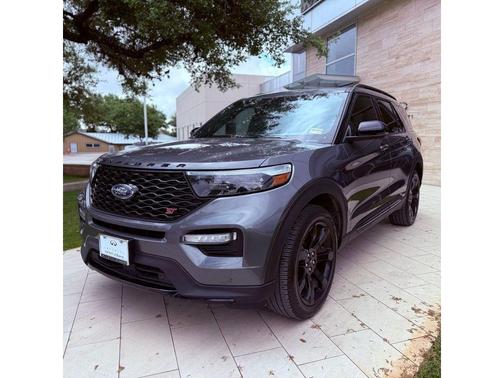 Carbonized Gray Metallic 2023 Ford Explorer ST