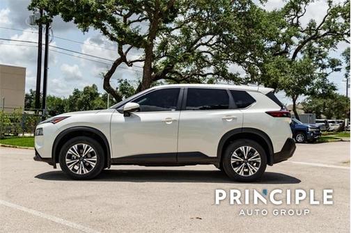 2022 Nissan Rogue SV