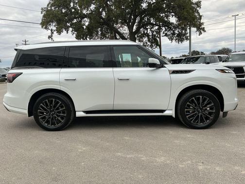 Radiant White 2026 INFINITI QX80 AUTOGRAPH