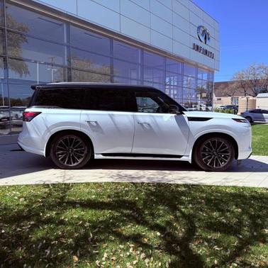 2t Radiant Whit 2026 INFINITI QX80 AUTOGRAPH
