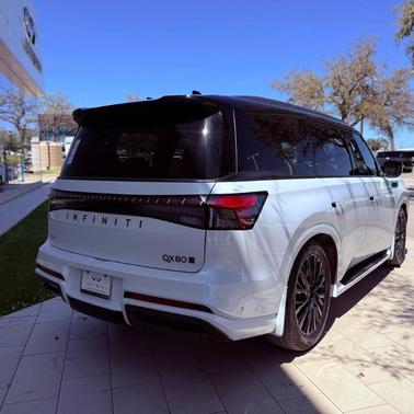 2t Radiant Whit 2026 INFINITI QX80 AUTOGRAPH