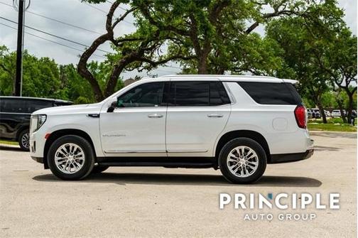 2022 GMC Yukon SLT