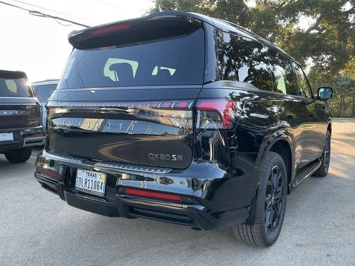 2026 INFINITI QX80 SPORT