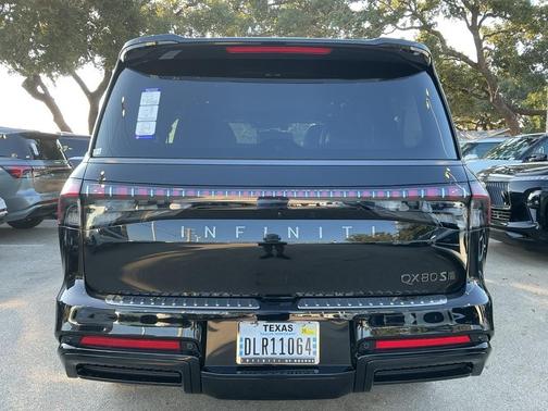2026 INFINITI QX80 SPORT