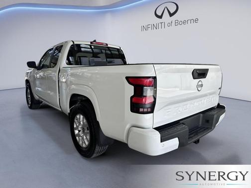 Glacier White 2024 Nissan Frontier SV