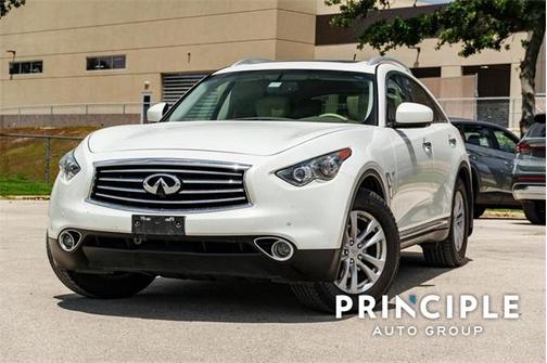 2016 INFINITI QX70 Base