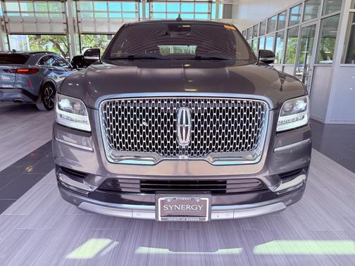 Magnetic Gray 2018 Lincoln Navigator Select