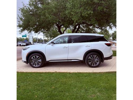 Radiant White 2026 INFINITI QX60 Luxe