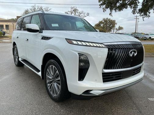 Radiant White 2026 INFINITI QX80 Luxe