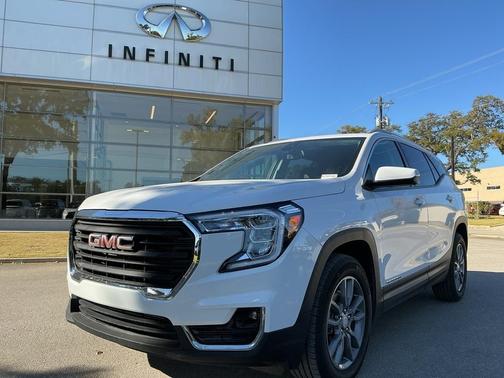 2024 GMC Terrain SLT