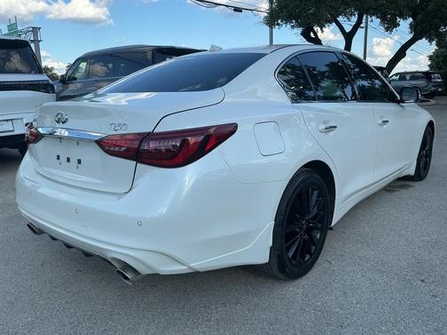 2024 INFINITI Q50 LUXE