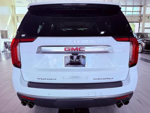 Summit White 2021 GMC Yukon XL Denali