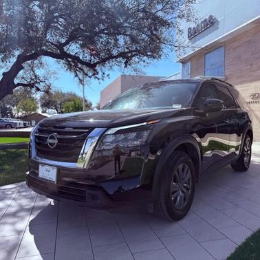 Super Black 2025 Nissan Pathfinder SV