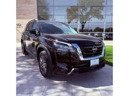 Super Black 2025 Nissan Pathfinder SV