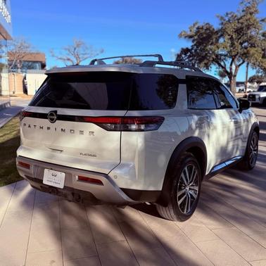 2024 Nissan Pathfinder Platinum