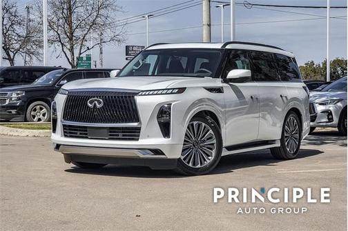 2025 INFINITI QX80 Luxe