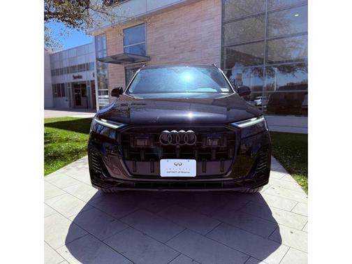 Mythos Black Metallic 2025 Audi Q7 45 Premium Plus