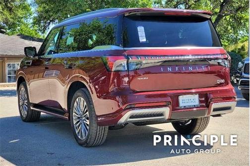 2025 INFINITI QX80 Luxe