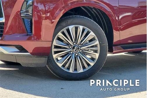 2025 INFINITI QX80 Luxe