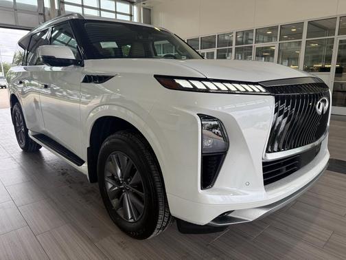 Radiant White 2026 INFINITI QX80 PURE