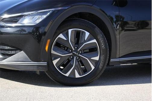 2024 Kia EV6 Light
