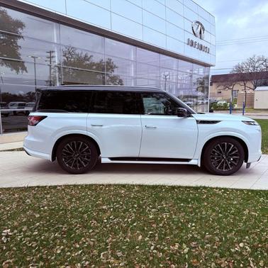 2t Radiant Whit 2026 INFINITI QX80 AUTOGRAPH