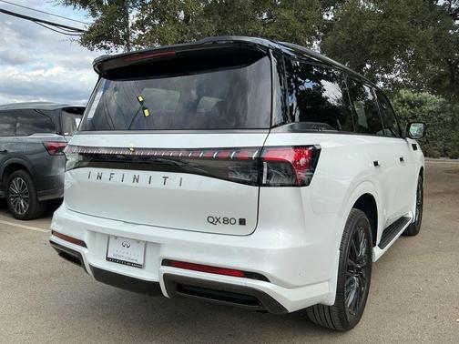 2t Radiant Whit 2026 INFINITI QX80 AUTOGRAPH