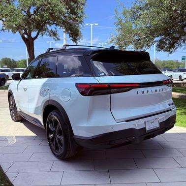 Rad Wht 2026 INFINITI QX60 AUTOGRAPH