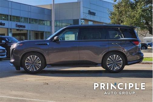 2025 INFINITI QX80 Luxe