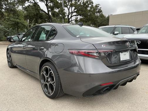 2024 Alfa Romeo Giulia Veloce