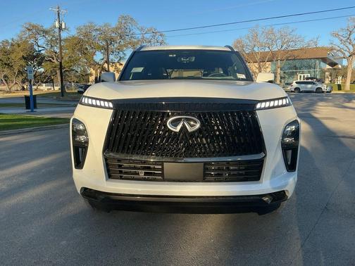 Radiant White 2026 INFINITI QX80 AUTOGRAPH