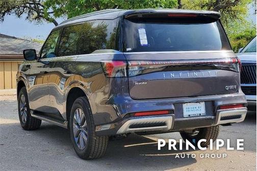 2025 INFINITI QX80 PURE