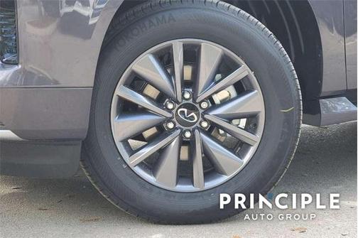 2025 INFINITI QX80 PURE