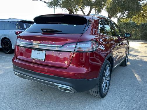 2019 Lincoln Nautilus Select