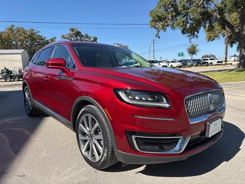2019 Lincoln Nautilus Select