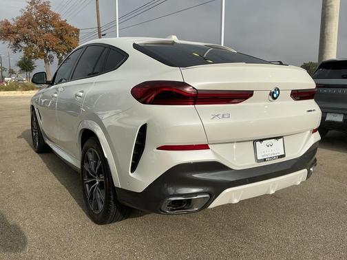 2025 BMW X6 xDrive40i