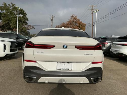 2025 BMW X6 xDrive40i