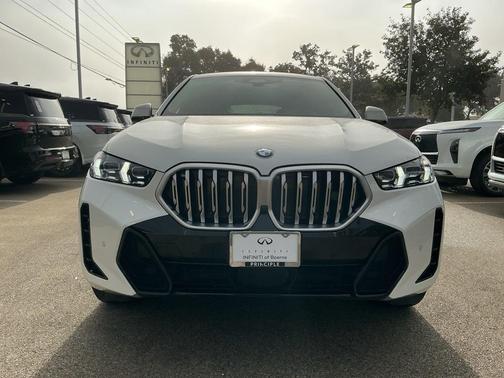 2025 BMW X6 xDrive40i