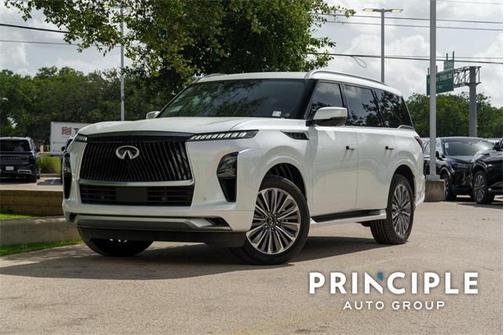 2025 INFINITI QX80 Luxe