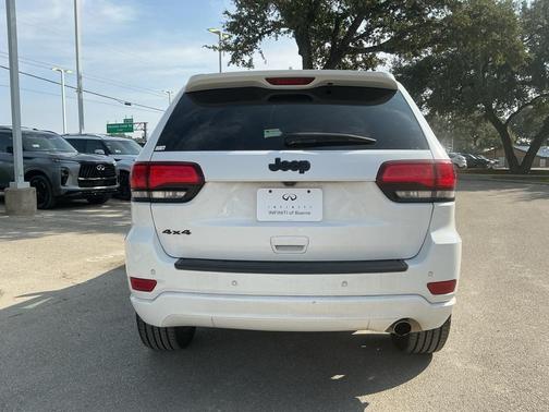 2022 Jeep Grand Cherokee WK Laredo