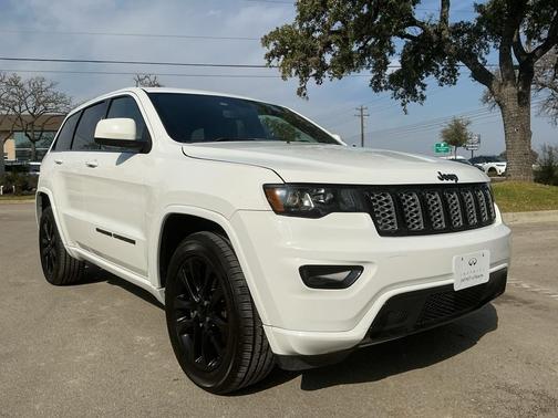2022 Jeep Grand Cherokee WK Laredo