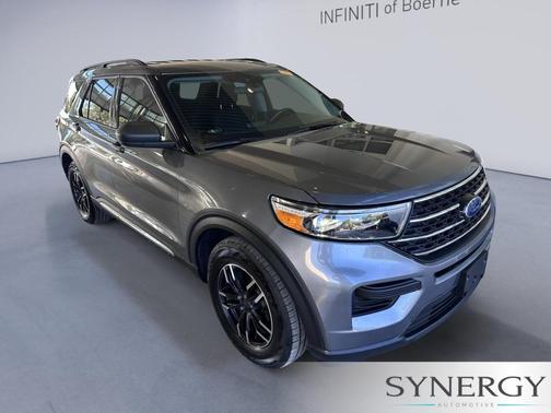 Carbonized Gray Metallic 2022 Ford Explorer XLT