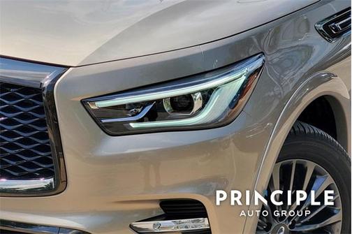 2024 INFINITI QX80 SENSORY