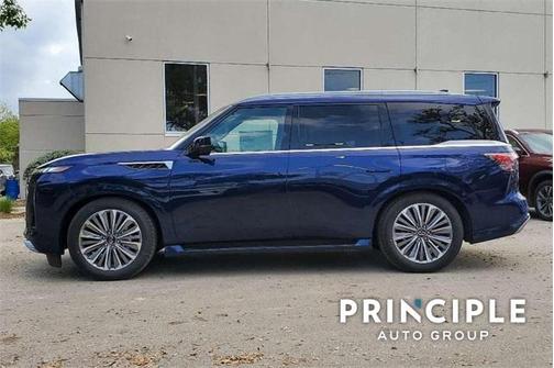 2025 INFINITI QX80 Luxe