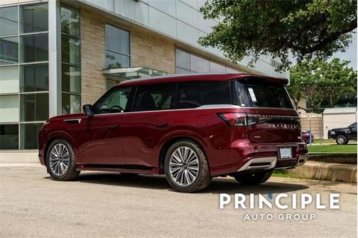 2025 INFINITI QX80 SENSORY