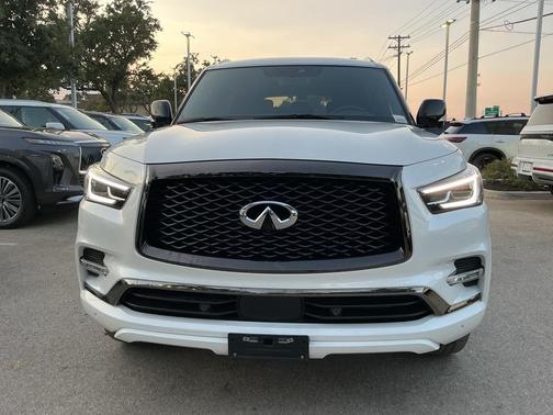 2024 INFINITI QX80 SENSORY