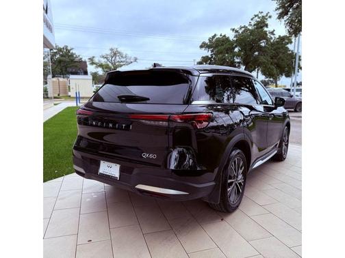 Diamond Black 2026 INFINITI QX60 Luxe
